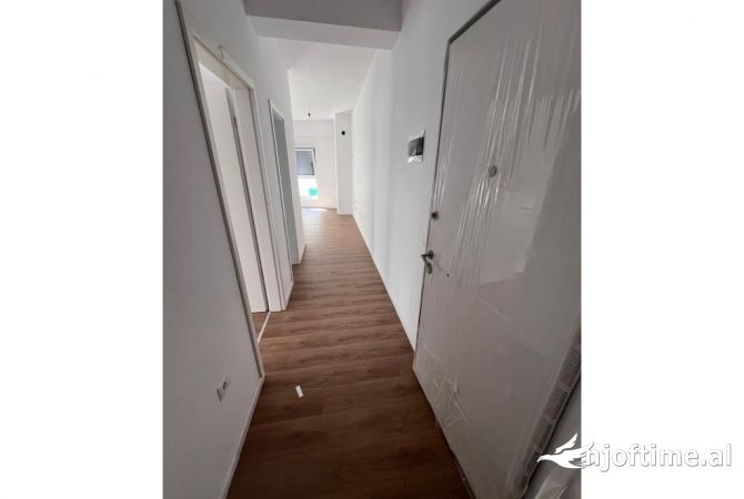 Shtepi ne shitje 1+1 ne Tirane - 106,000 Euro