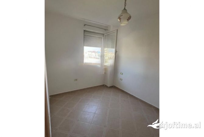 Shtepi ne shitje 1+1 ne Tirane - 92,000 Euro