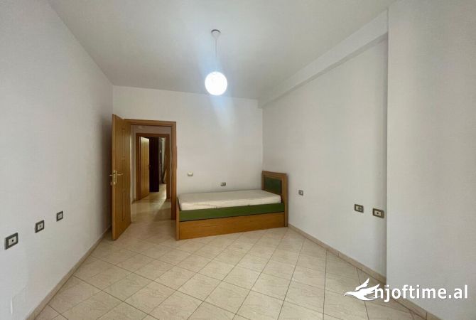 Shtepi ne shitje 3+1 ne Tirane - 165,000 Euro