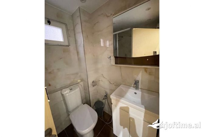 Shtepi me qera 2+1 ne Tirane - 600 Euro