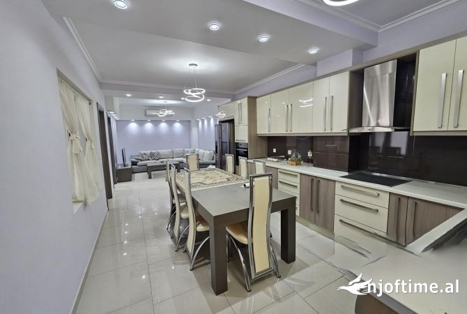 Shtepi ne shitje 2+1 ne Tirane - 150,000 Euro