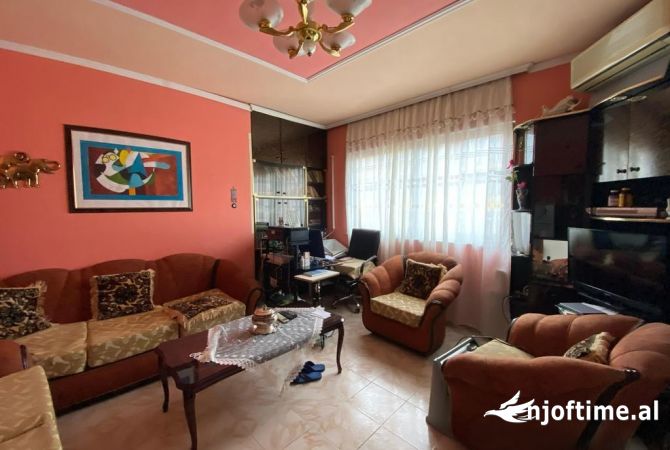 Shtepi ne shitje 1+1 ne Tirane - 100,000 Euro