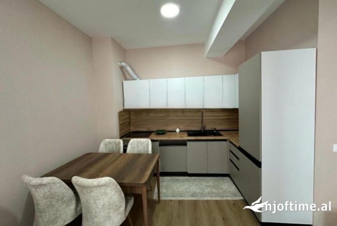 Shtepi me qera 1+1 ne Tirane - 400 Euro