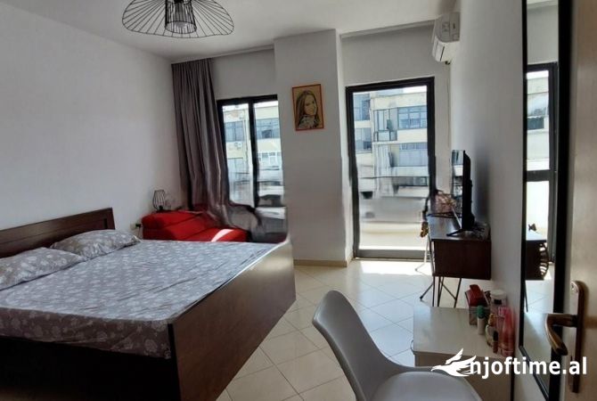 Shtepi me qera 3+1 ne Tirane - 650 Euro