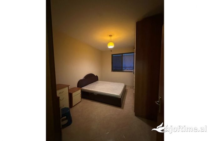 Shtepi me qera 1+1 ne Tirane - 450 Euro