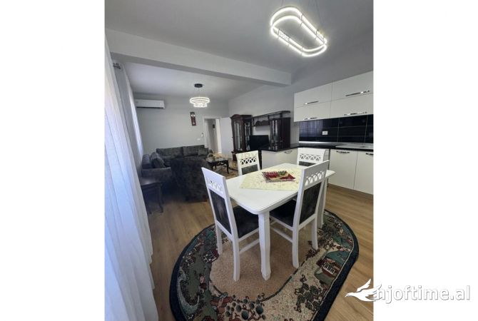 Shtepi me qera 3+1 ne Tirane - 500 Euro