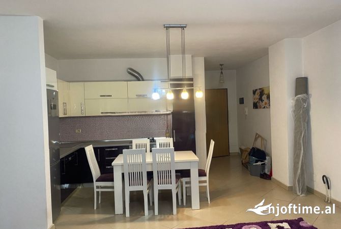 Shtepi me qera 2+1 ne Tirane - 550 Euro