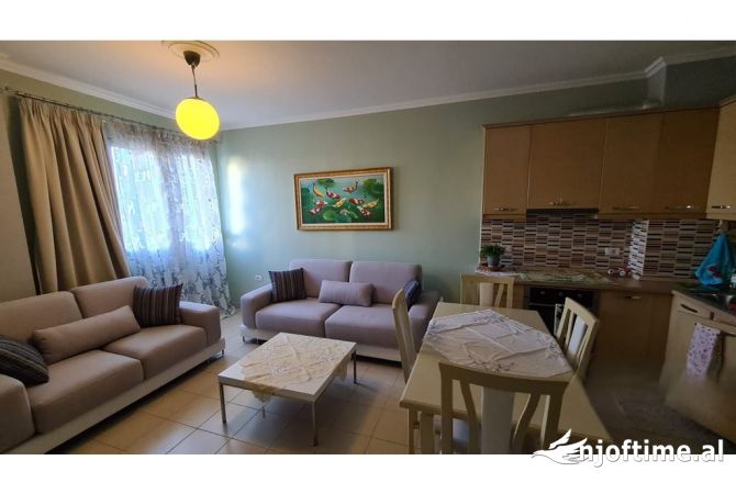 Shtepi me qera 1+1 ne Tirane - 380 Euro