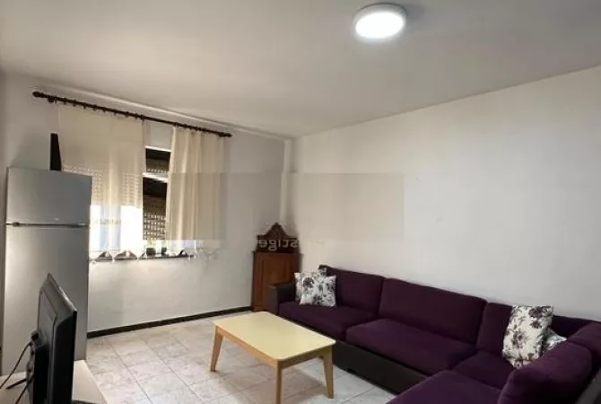 Shtepi me qera 2+1 ne Tirane - 450 Euro