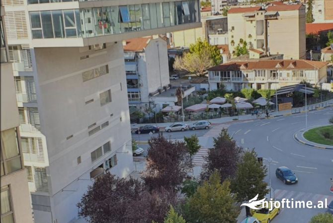Ambient biznesi ne shitje 2+1 ne Tirane - 30,000 Euro