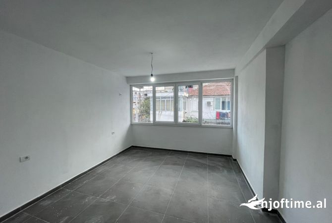 Shtepi ne shitje 2+1 ne Tirane - 73,000 Euro