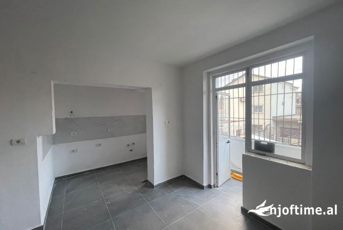 Shtepi ne shitje 2+1 ne Tirane - 73,000 Euro