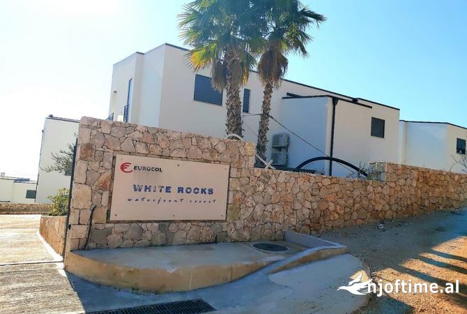 Truall ose Toke  ne Himare - 760,000 Euro