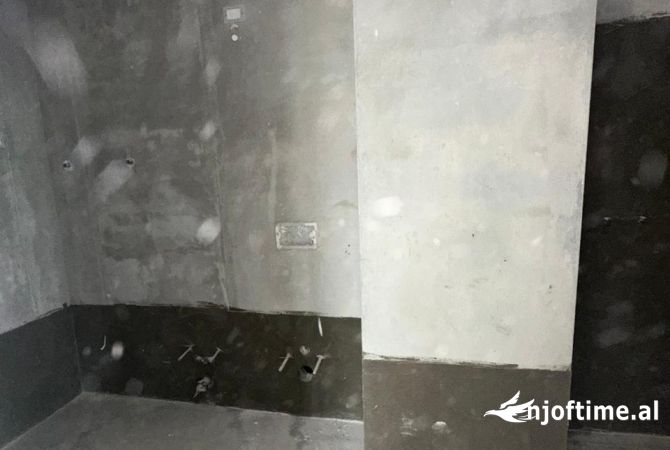 Apartment for sale in Tirana 3+1, Emty