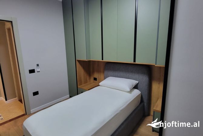 Shtepi me qera Apartament ne Tirane, 2+1, Mobilimi E mobiluar, Pagesa 480  Euro.
