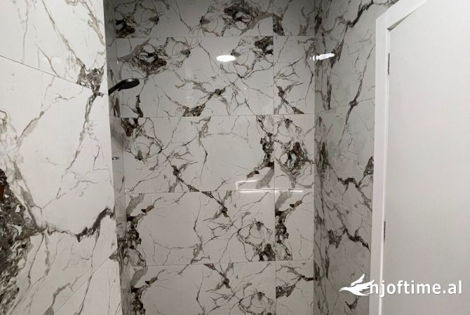 Shtepi me qera Apartament ne Tirane, 1+1, Mobilimi E mobiluar, Pagesa 500  Euro.