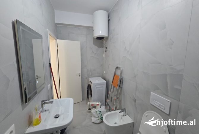 Shtepi me qera Apartament ne Tirane, 1+1, Mobilimi E mobiluar, Pagesa 399  Euro.