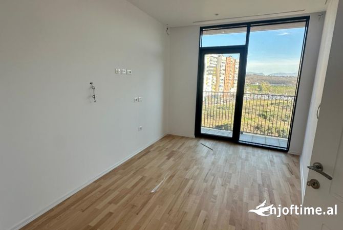 Shtepi ne shitje Apartament ne Tirane, 2+1, Mobilimi Bosh, pa mobiluar, Pagesa 477,000  Euro.