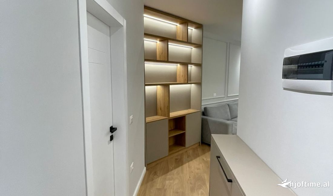 Shtepi ne shitje Apartament ne Tirane, 1+1, Mobilimi E mobiluar, Pagesa 135,000  Euro.