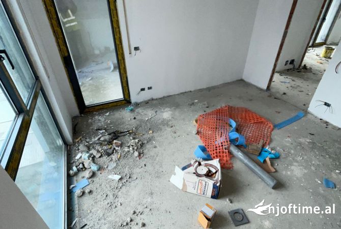 Shtepi ne shitje Apartament ne Tirane, 2+1, Mobilimi Bosh, pa mobiluar, Pagesa 141,000  Euro.