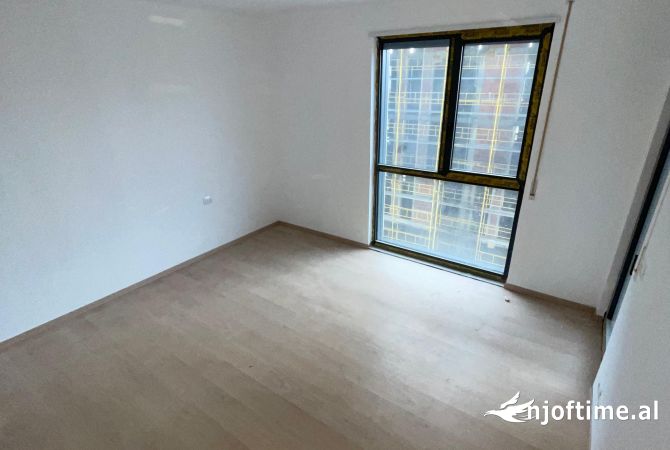 Shtepi ne shitje Apartament ne Tirane, 2+1, Mobilimi Bosh, pa mobiluar, Pagesa 140,999  Euro.