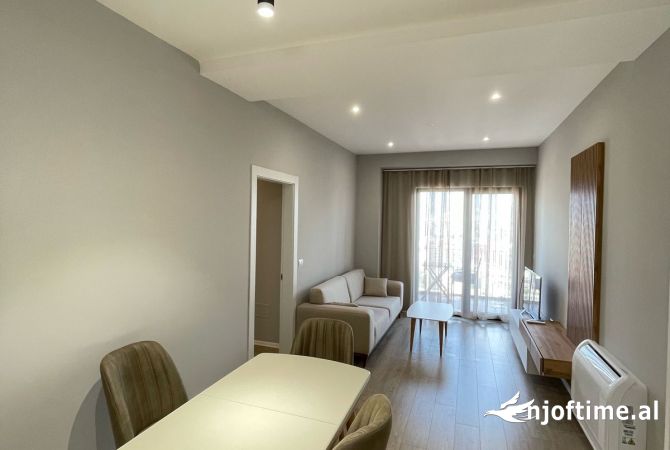 Shtepi me qera Apartament ne Tirane, 2+1, Mobilimi E mobiluar, Pagesa 1,100  Euro.