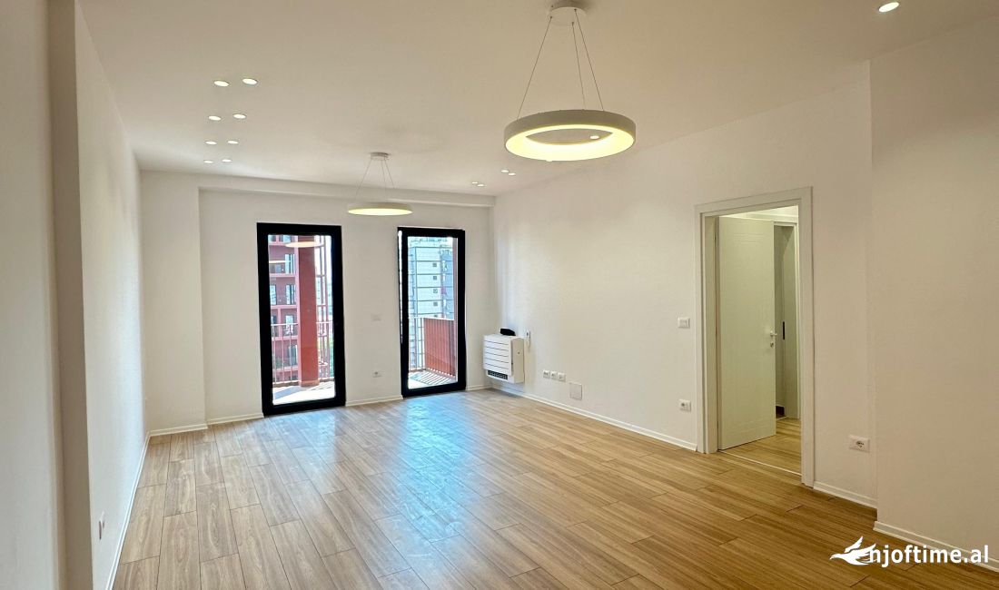 Shtepi me qera Apartament ne Tirane, 3+1, Mobilimi Bosh, pa mobiluar, Pagesa 1,600  Euro.