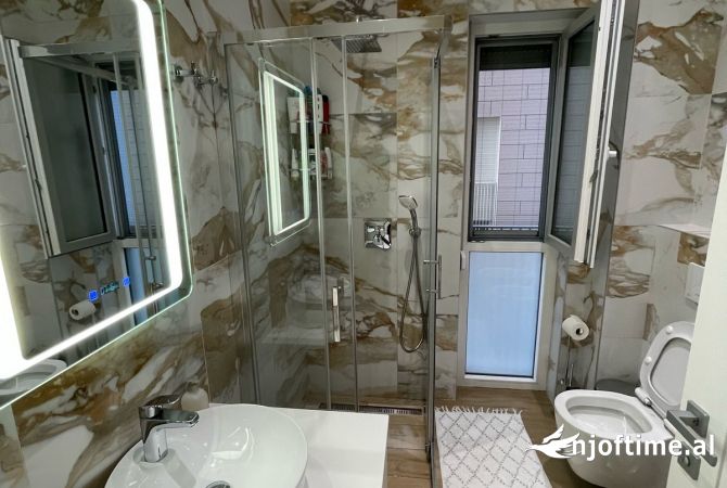 Shtepi ne shitje Apartament ne Tirane, 2+1, Mobilimi E mobiluar, Pagesa 285,000  Euro.