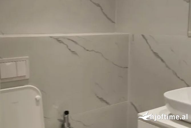 Shtepi me qera Apartament ne Tirane, 2+1, Mobilimi E mobiluar, Pagesa 1,200  Euro.