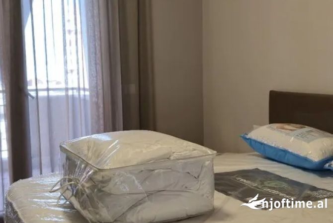 Shtepi me qera Apartament ne Tirane, 2+1, Mobilimi E mobiluar, Pagesa 1,200  Euro.