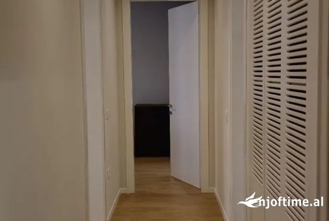 Shtepi me qera Apartament ne Tirane, 2+1, Mobilimi E mobiluar, Pagesa 1,200  Euro.