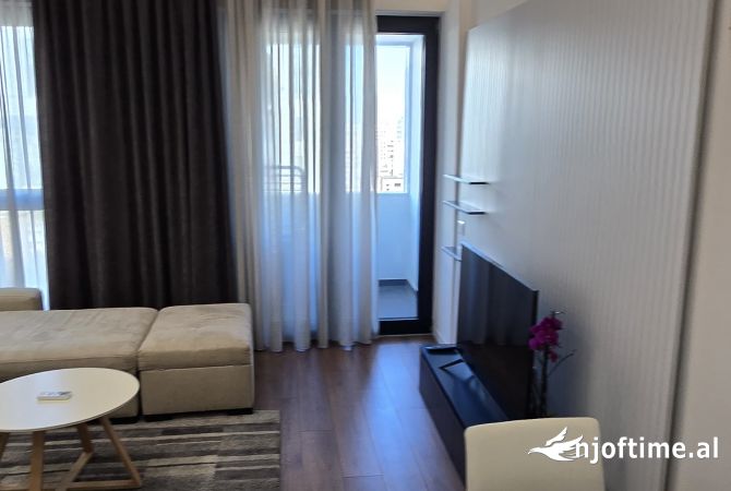 Shtepi me qera Apartament ne Tirane, 1+1, Mobilimi E mobiluar, Pagesa 750  Euro.