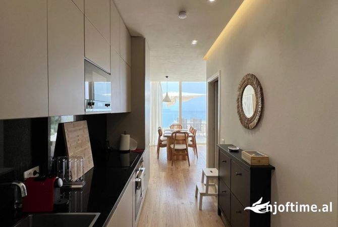 Shtepi ne shitje Apartament ne Himare, 2+1, Mobilimi E mobiluar, Pagesa 765,000  Euro.