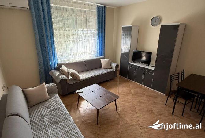 Shtepi me qera 2+1 ne Tirane - 599 Euro