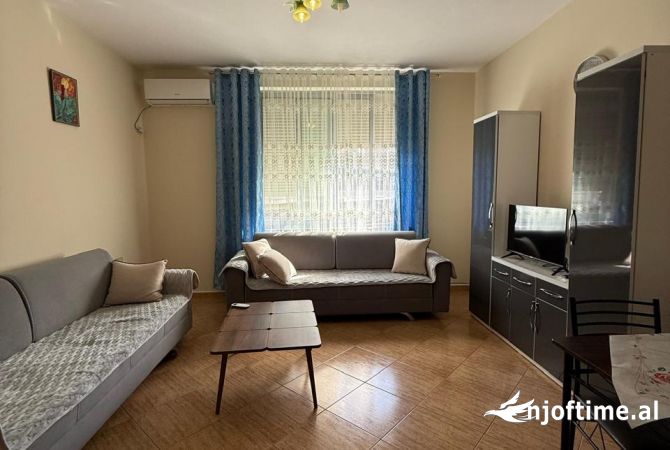 Shtepi me qera Apartament ne Tirane, 2+1, Mobilimi E mobiluar, Pagesa 599  Euro.