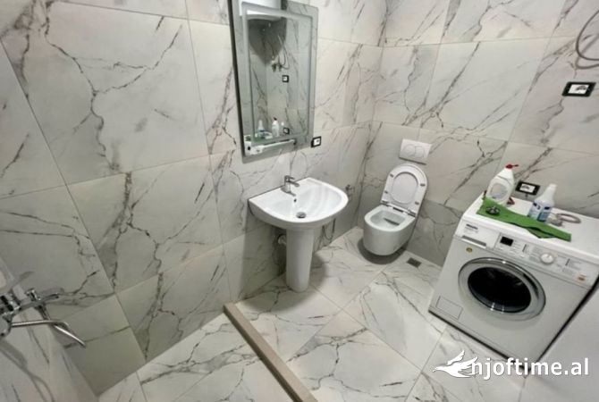 Shtepi me qera Apartament ne Tirane, 1+1, Mobilimi E mobiluar, Pagesa 450  Euro.