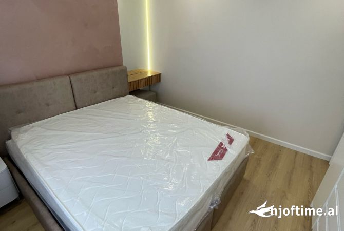 Shtepi me qera Apartament ne Tirane, 1+1, Mobilimi E mobiluar, Pagesa 550  Euro.