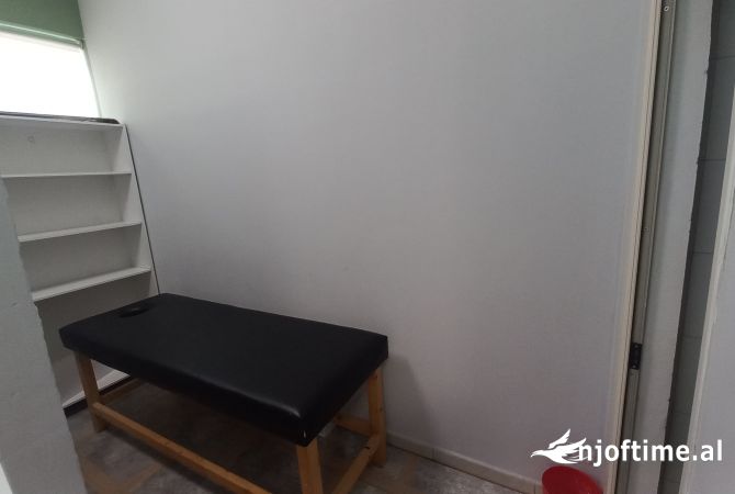 Ambient biznesi me qera 3+1 ne Tirane - 600 Euro