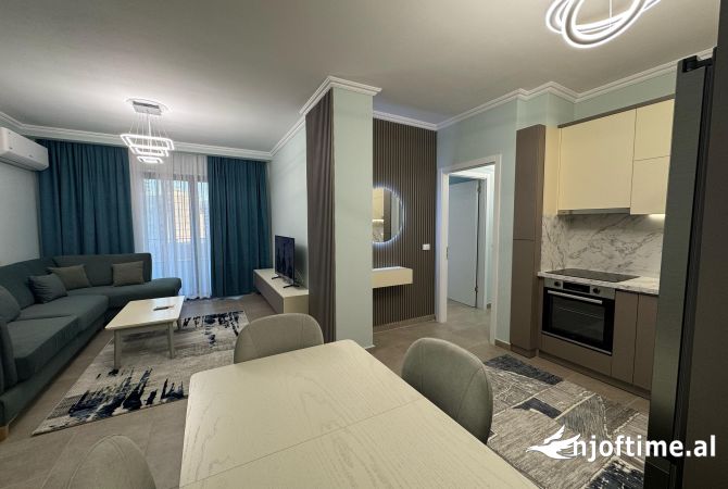 Shtepi me qera Apartament ne Tirane, 2+1, Mobilimi E mobiluar, Pagesa 800  Euro.