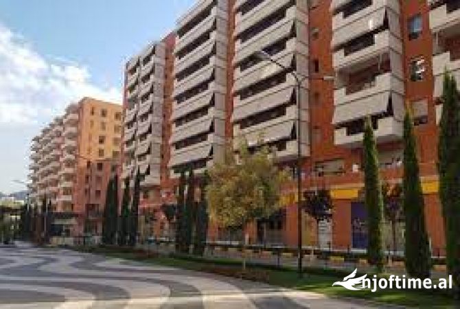 Ambient biznesi me qera 3+1 ne Tirane - 1,600 Euro