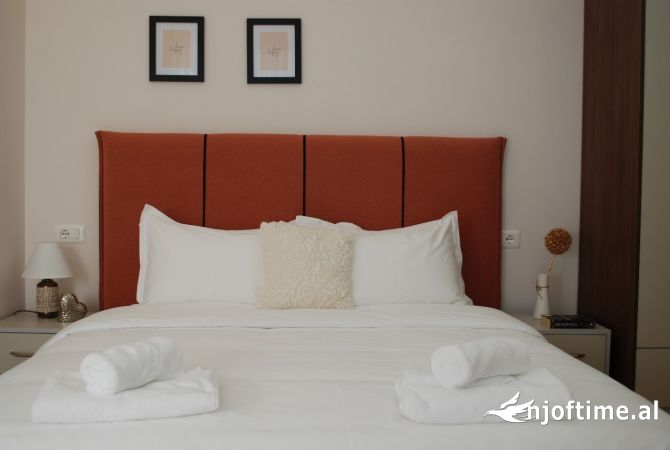 Shtepi me qera Apartament ne Tirane, 2+1, Mobilimi E mobiluar, Pagesa 1,600  Euro.