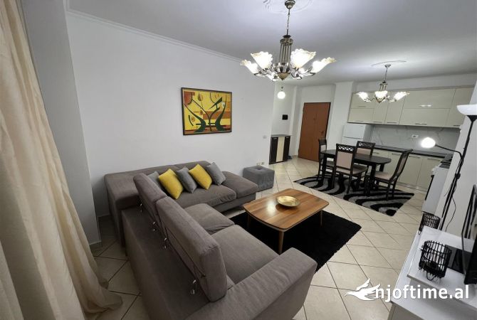 Shtepi me qera Apartament ne Tirane, 2+1, Mobilimi E mobiluar, Pagesa 700  Euro.