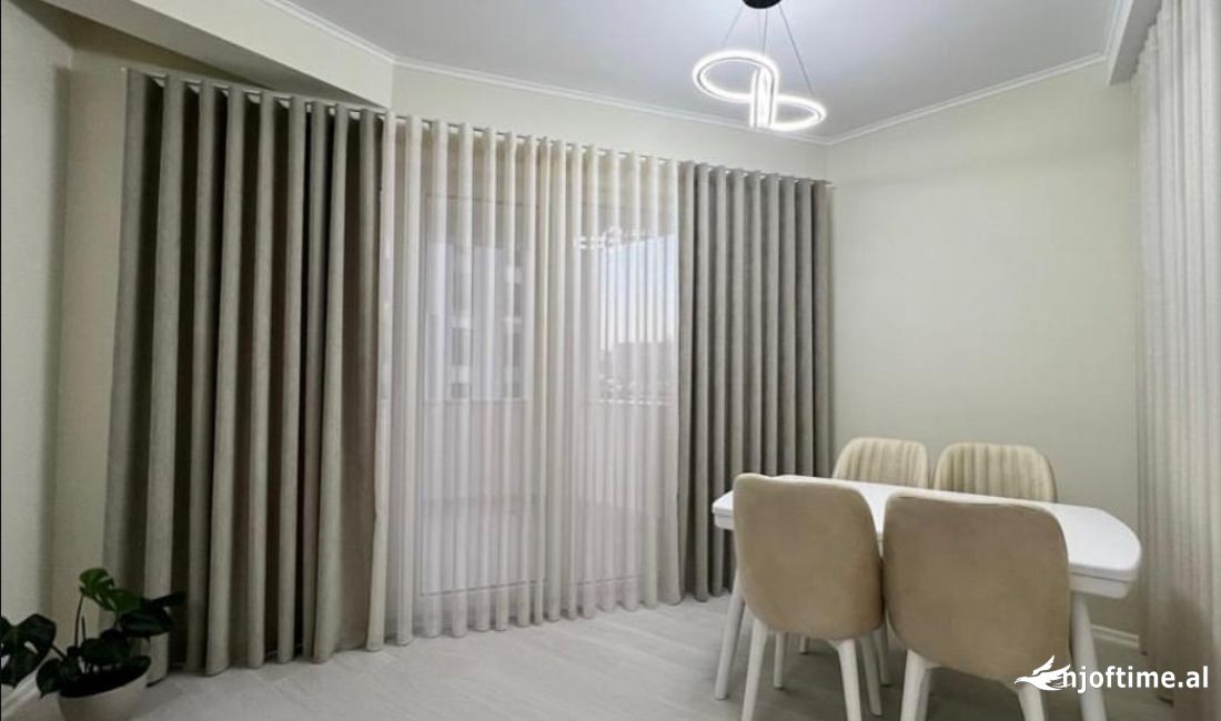 Shtepi me qera Apartament ne Tirane, 2+1, Mobilimi E mobiluar, Pagesa 700  Euro.