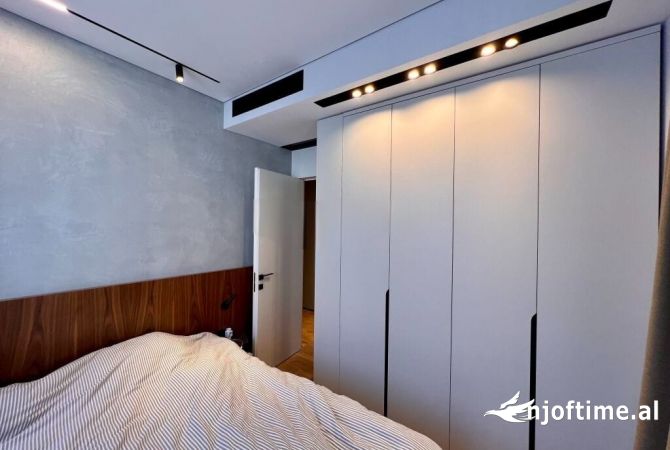 Shtepi ne shitje Apartament ne Tirane, 2+1, Mobilimi E mobiluar, Pagesa 255,000  Euro.