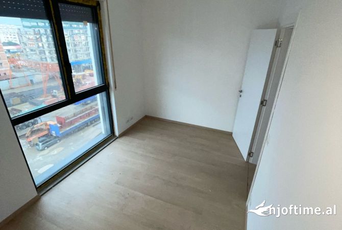 Shtepi ne shitje Apartament ne Tirane, 2+1, Mobilimi Bosh, pa mobiluar, Pagesa 152,750  Euro.