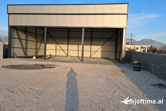 Ambient biznesi me qera 4+1 ne Tirane - 1,300 Euro