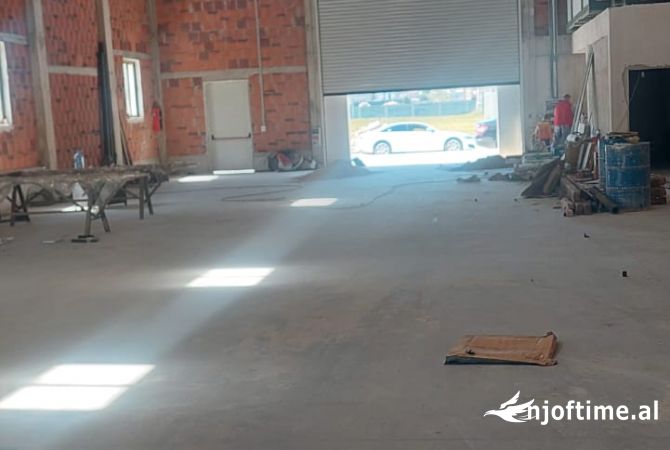 Ambient biznesi me qera 4+1 ne Tirane - 7,200 Euro