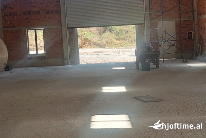 Ambient biznesi me qera 4+1 ne Tirane - 7,200 Euro