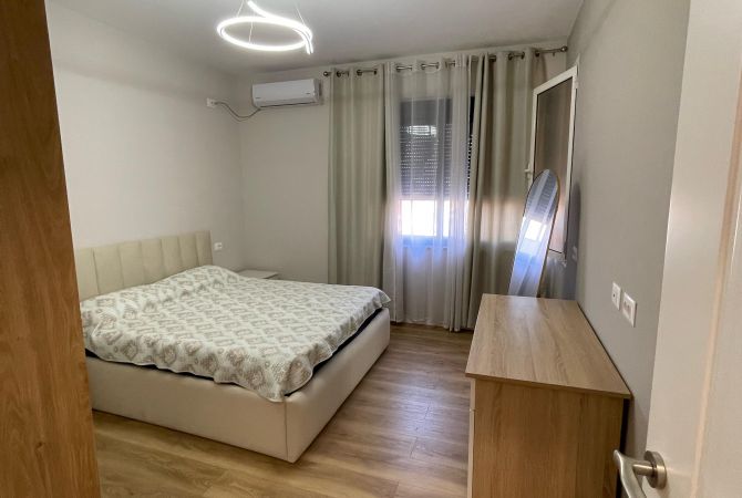 Shtepi ne shitje Apartament ne Tirane, 2+1, Mobilimi E mobiluar, Pagesa 199,999  Euro.