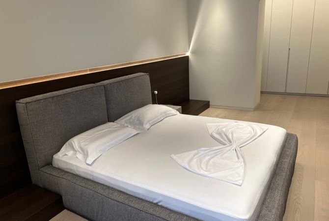 Shtepi ne shitje Apartament ne Tirane, 3+1, Mobilimi E mobiluar, Pagesa 850,000  Euro.